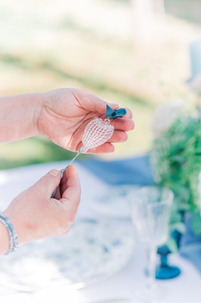 segnaposto matrimonio in costiera azzurro polvere